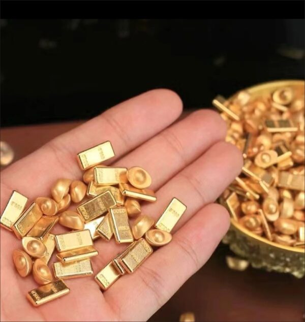 100 pcs Mini Artificial Gold Bars Collection