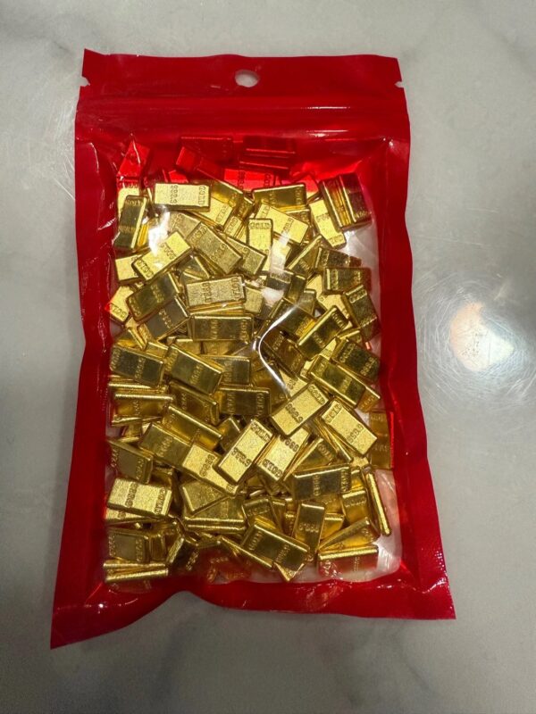 100 pcs Mini Artificial Gold Bars Collection - Image 3